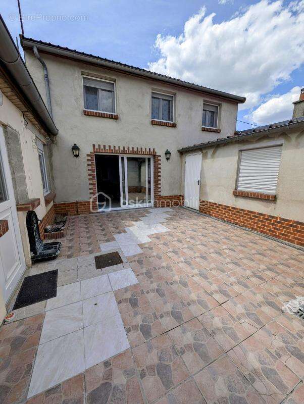 Maison à HANGEST-EN-SANTERRE