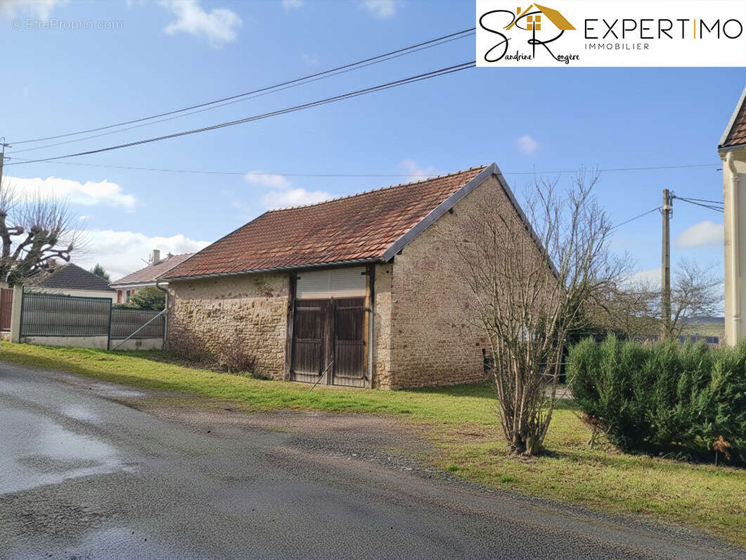 Maison à SAINT-ELOY-LES-MINES