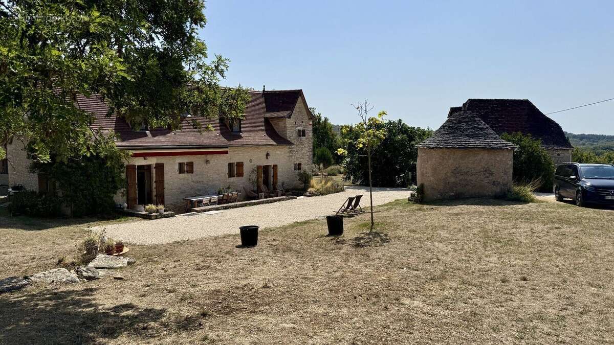 Corps de ferme restauré - 2 maisons indépendantes - 255 m2 habitables - photo 2