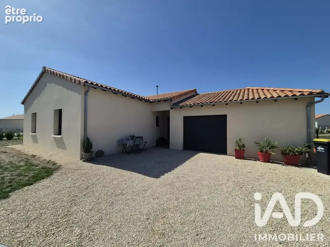 Photo 1 - Maison à SAVIGNE