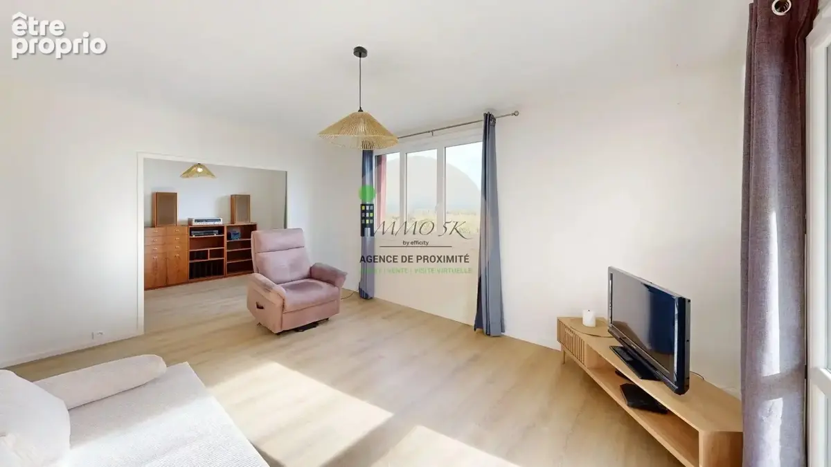 69140 - rillieux-la-pape - centre ville - 4 pièces - 2 chambres - 89.12 m² - appartement avec balcon - 169 000 € - photo 2
