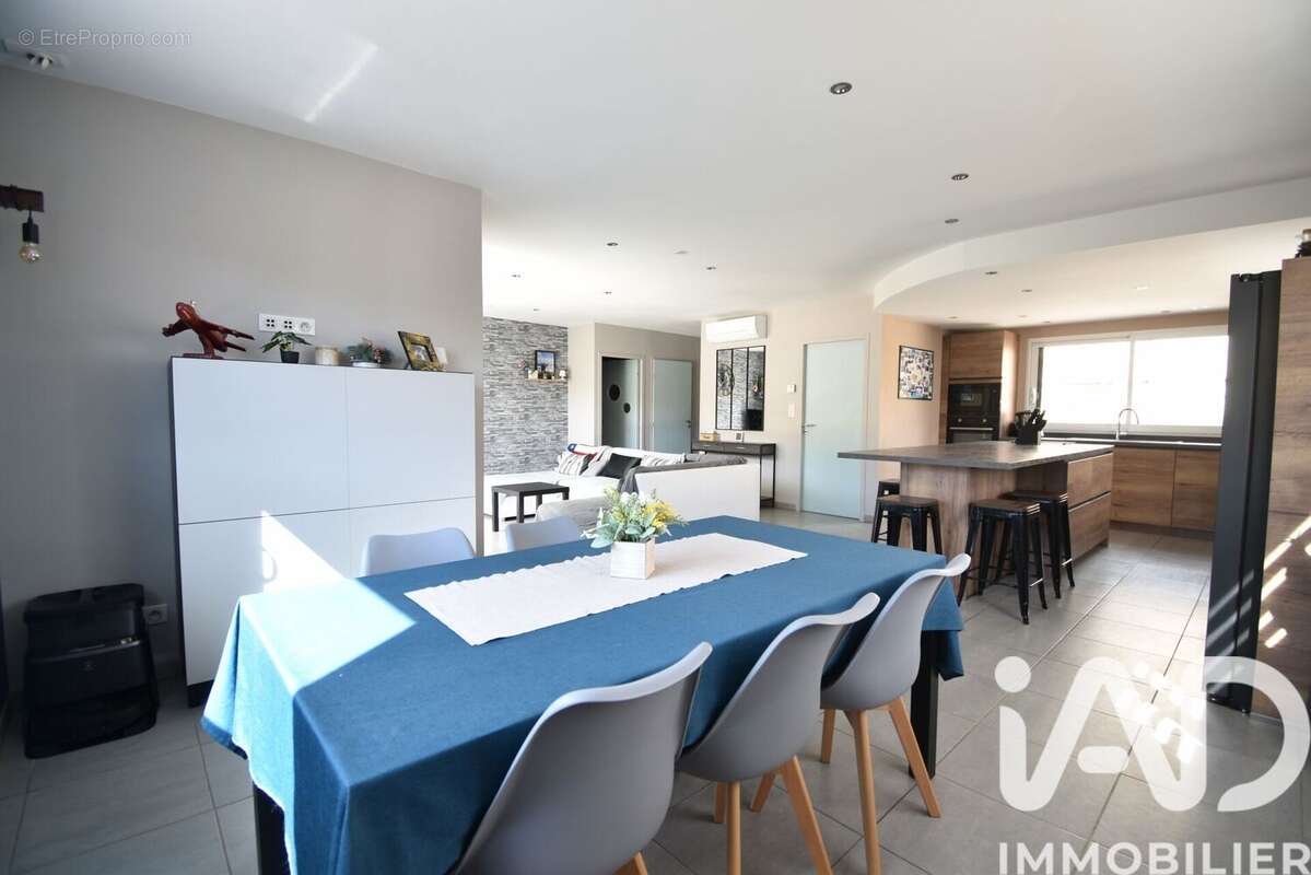 Photo 2 - Maison à SAINT-CLAR-DE-RIVIERE