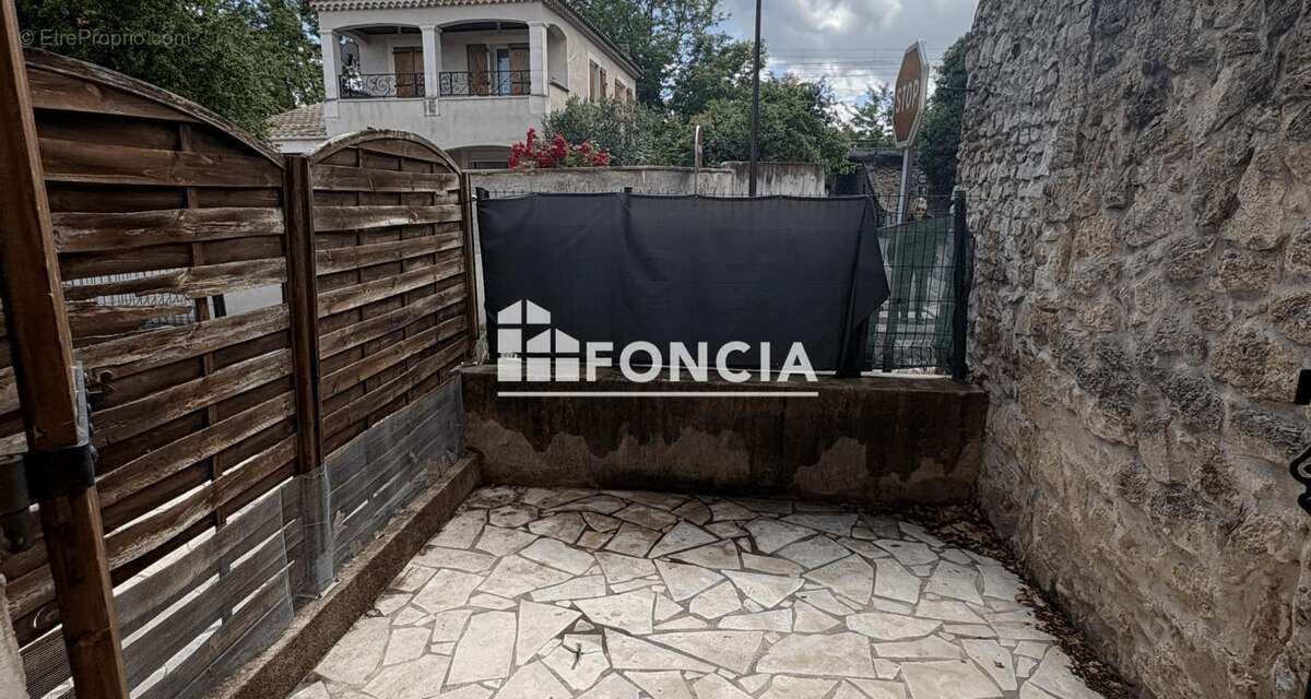 Appartement à ROQUEMAURE