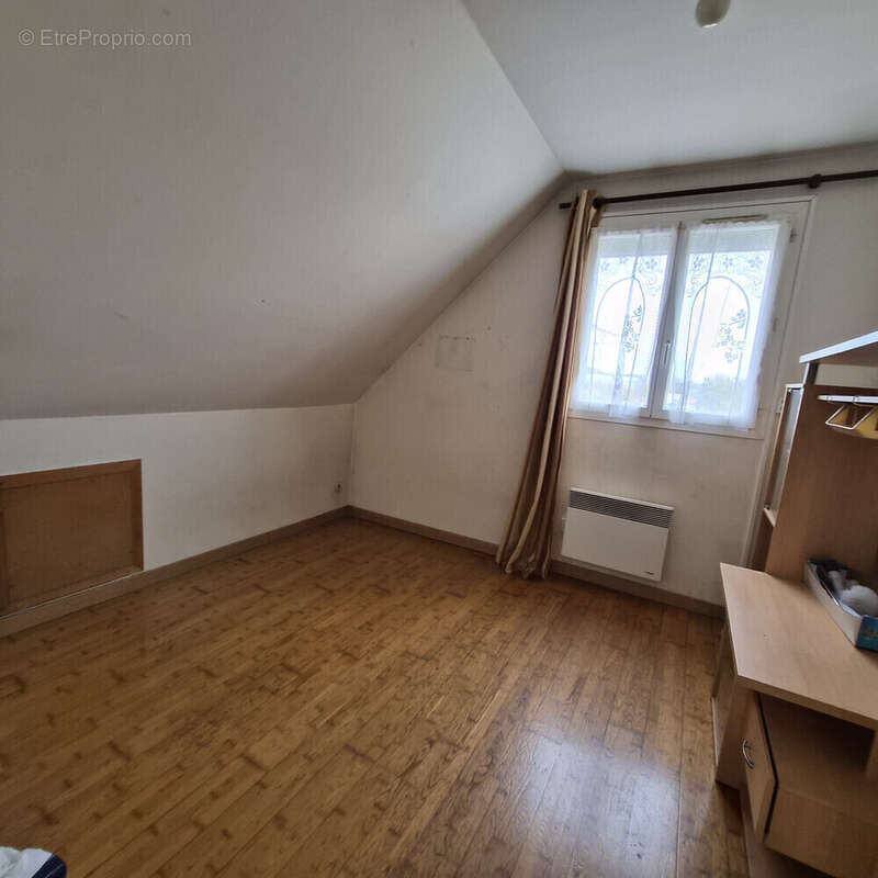 Maison d&amp;#039;habitation de 86m² 6 - Maison à LAIGNEVILLE