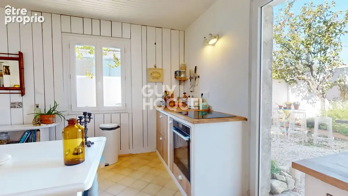À vendre - Maison  de plain-pied à 200 m du port - photo 9