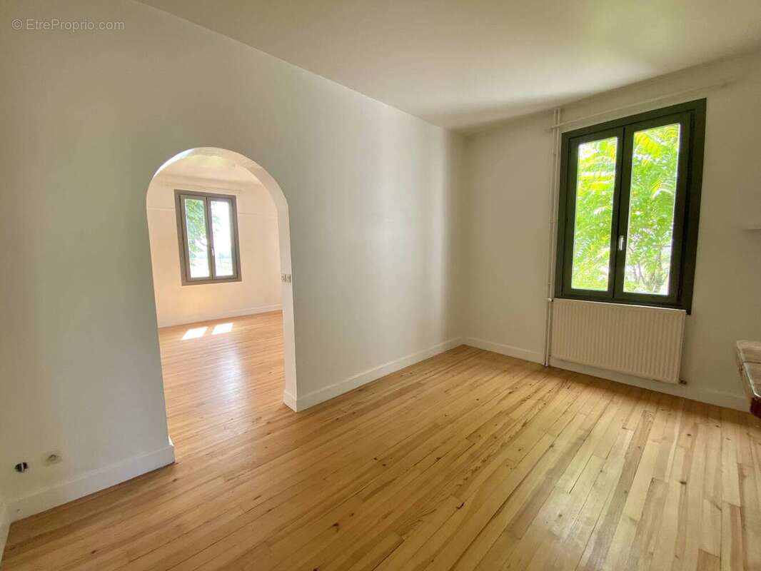 Maison à BELMONT-TRAMONET