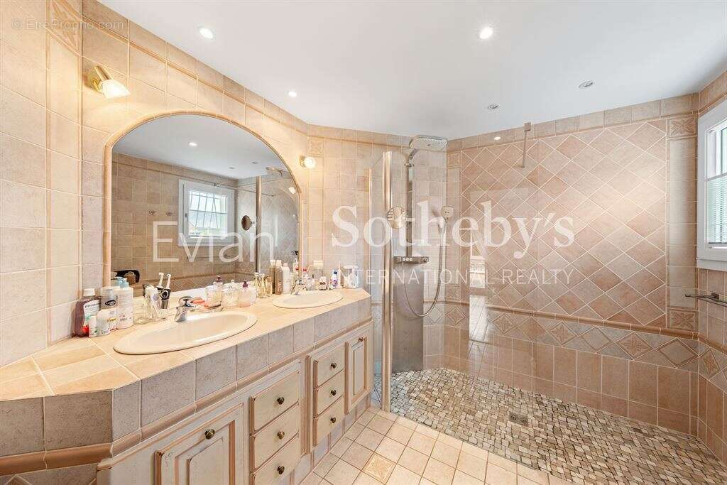 Maison à NEUVECELLE