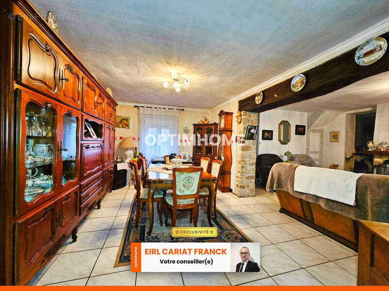 Maison à SAINT-ETIENNE-DE-FURSAC