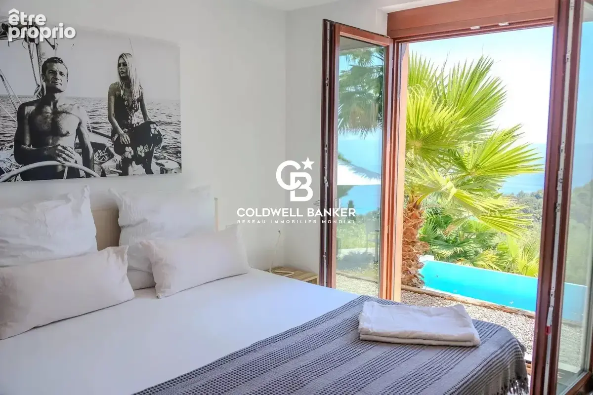 Deux villas, deux piscines, une vue mer spectaculaire - photo 9