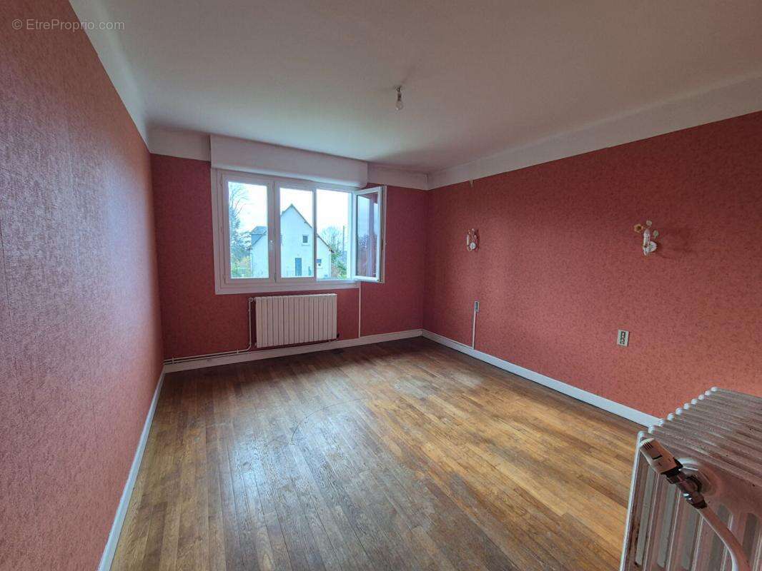 Maison Montaignac Sur Doustre 7 pièce(s) 204 m2 - photo 9