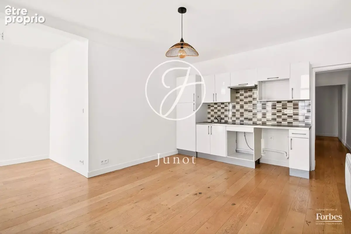 Versailles - NOTRE DAME - Appartement - 61.71 m² Loi Carrez (Surface totale de 78.45 m²) - 4 pièces - photo 4