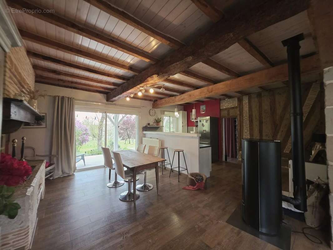 Maison à LAUZUN