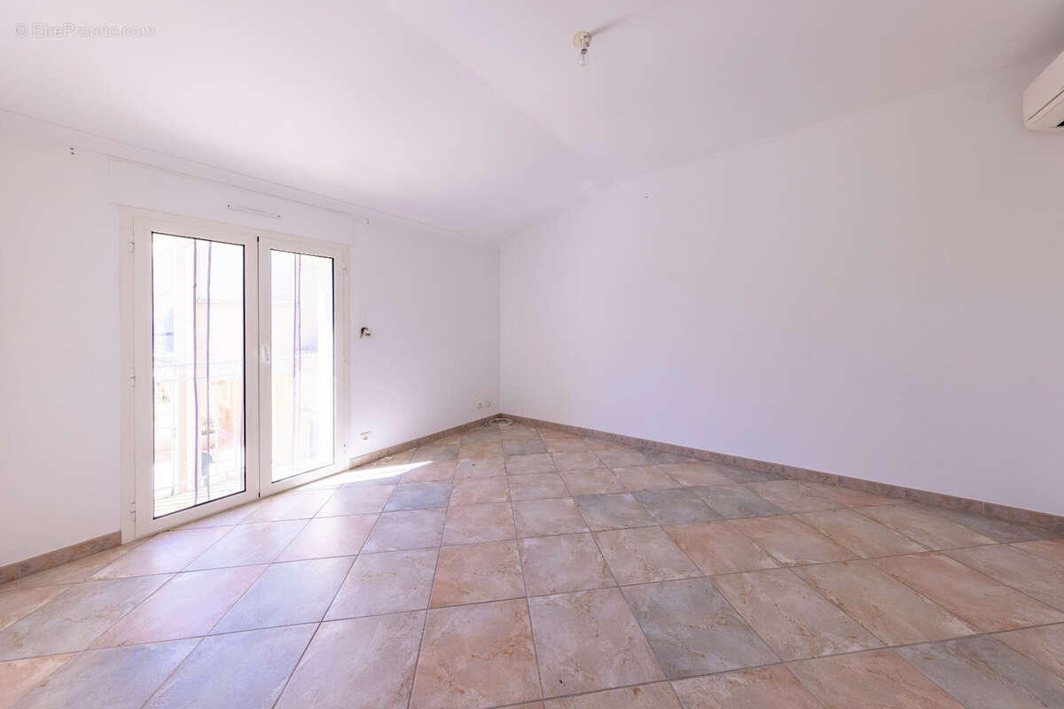 Duplex avec jardin : le compromis idéal entre maison et appartement sur Sommières - photo 8