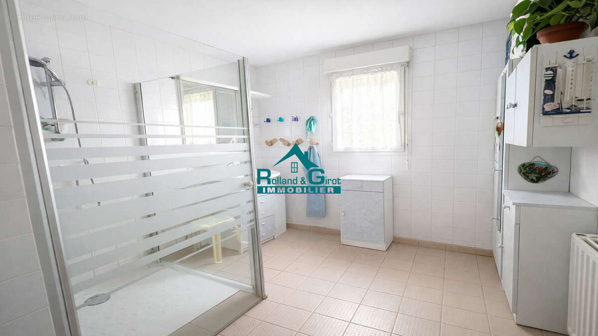 Appartement à LA MEZIERE
