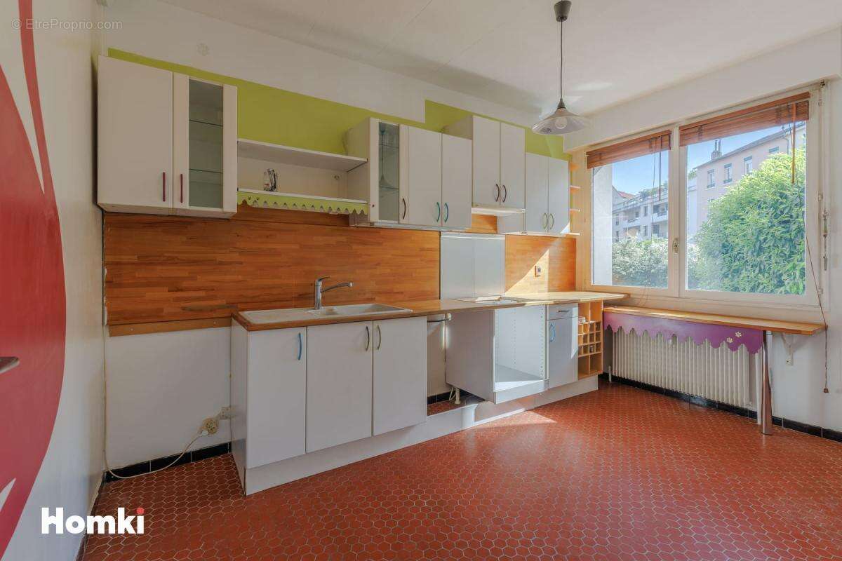 Appartement T3 de 74 m² à Lyon 69006, Rue de la Gaité - photo 6