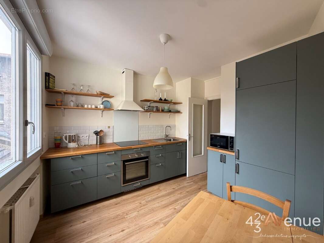 Appartement à SAINT-ETIENNE