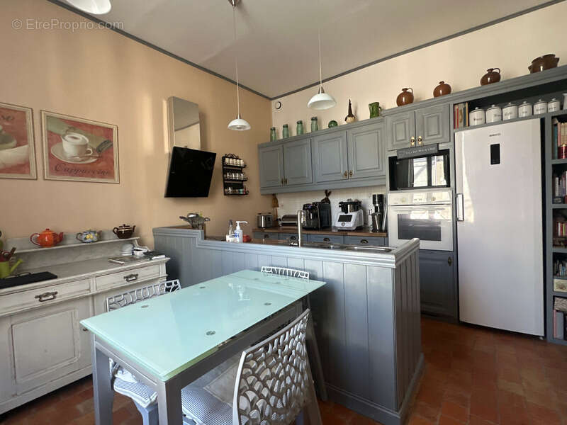 Centre ville de Saumur, Maison en pierre de tuffeaux - 3 chambres - Jardin - garage - Climatisation - studio indépendant - ensem - photo 6
