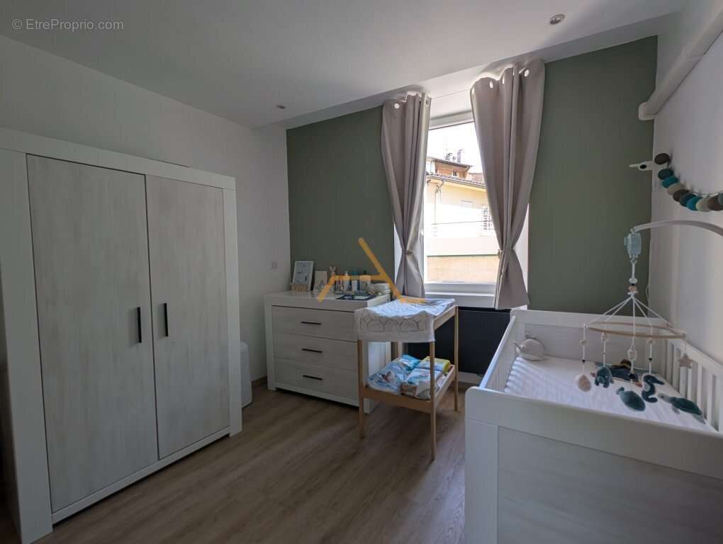 Appartement à DIEULEFIT