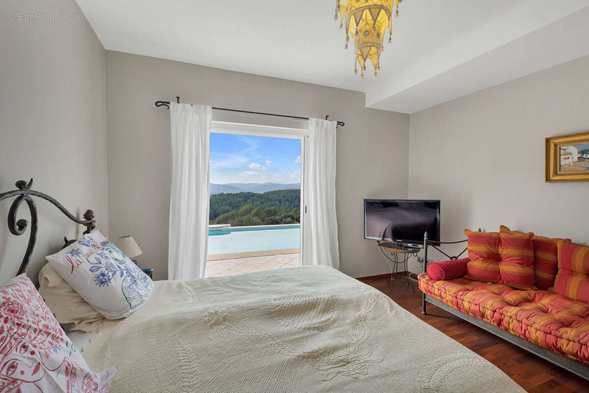 Maison à MOUANS-SARTOUX