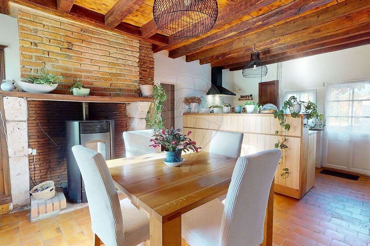 Maison à JOUY-LE-POTIER