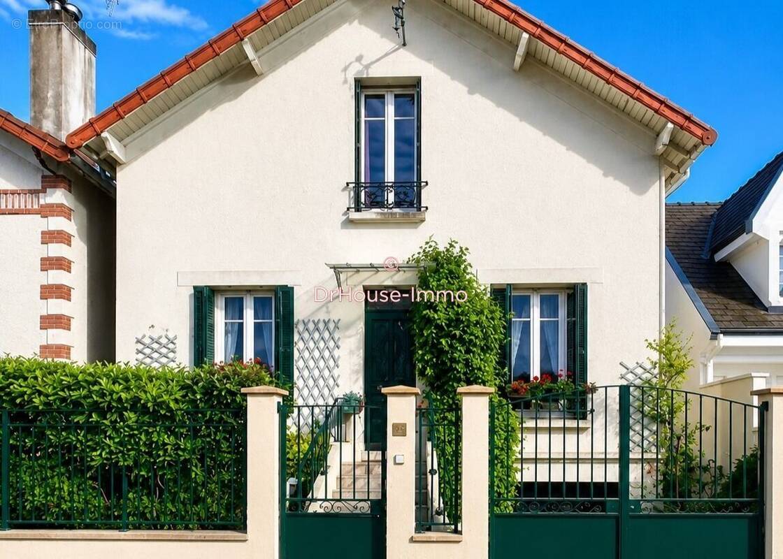 Maison à SAVIGNY-SUR-ORGE