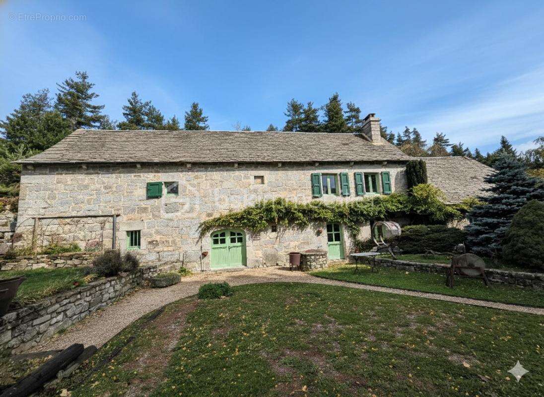 Maison à AUMONT-AUBRAC