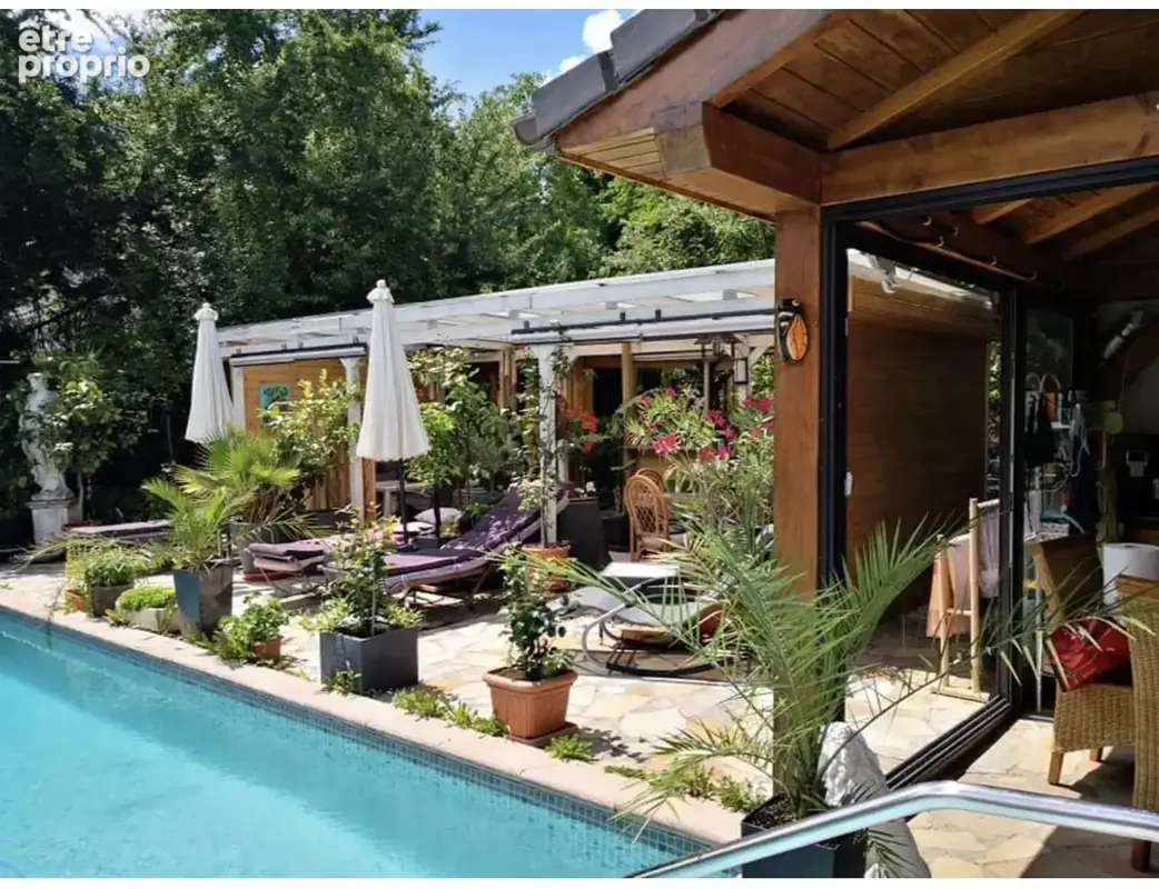 grande piscine - Maison à RIXHEIM