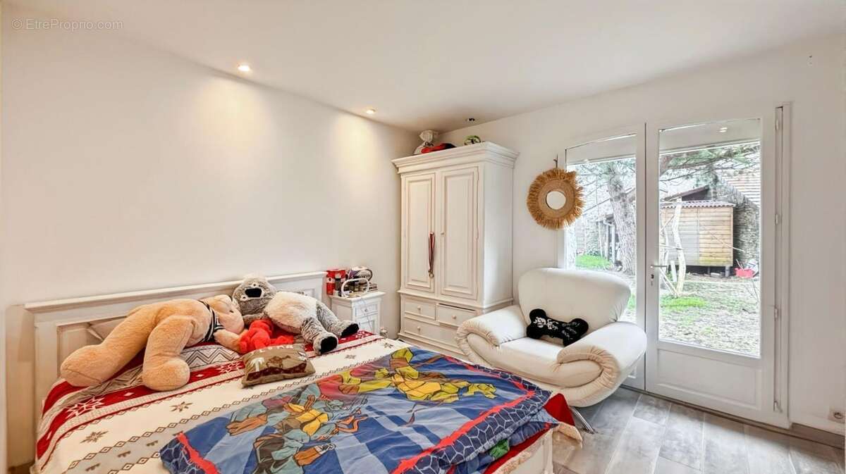 Maison à MORIGNY-CHAMPIGNY