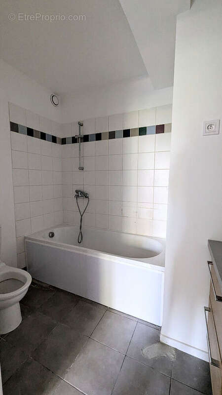 Appartement Saint Denis 4 pièce(s) 55.07 m2 - photo 8
