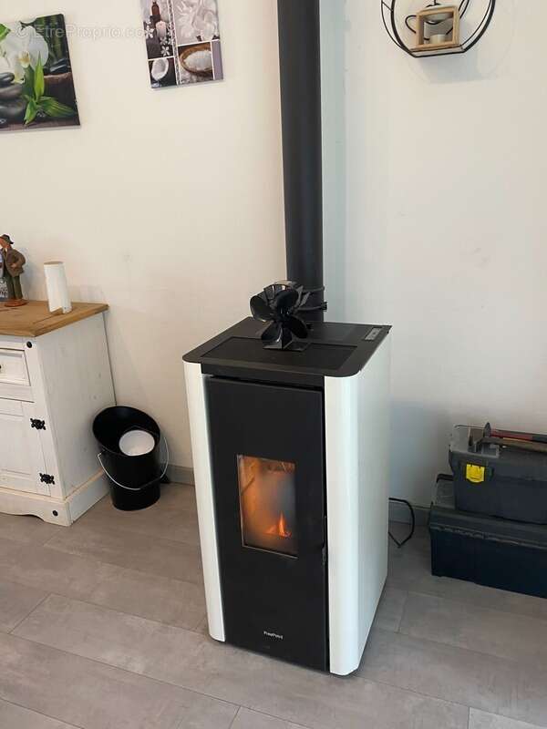 Maison à DECAZEVILLE