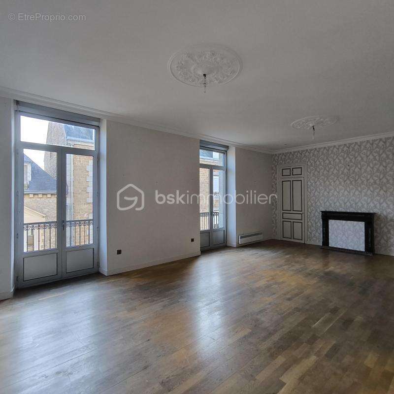 Appartement à FOUGERES