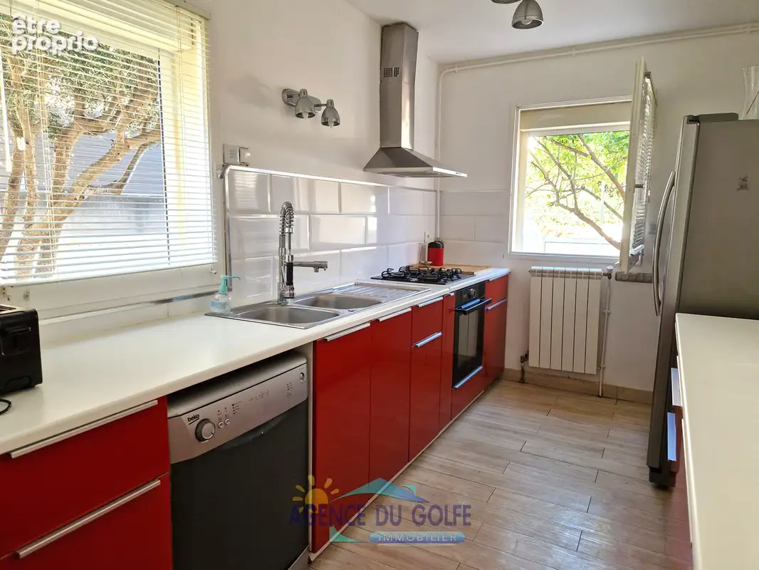 Villa T 5 mitoyenne avec jardin - photo 3