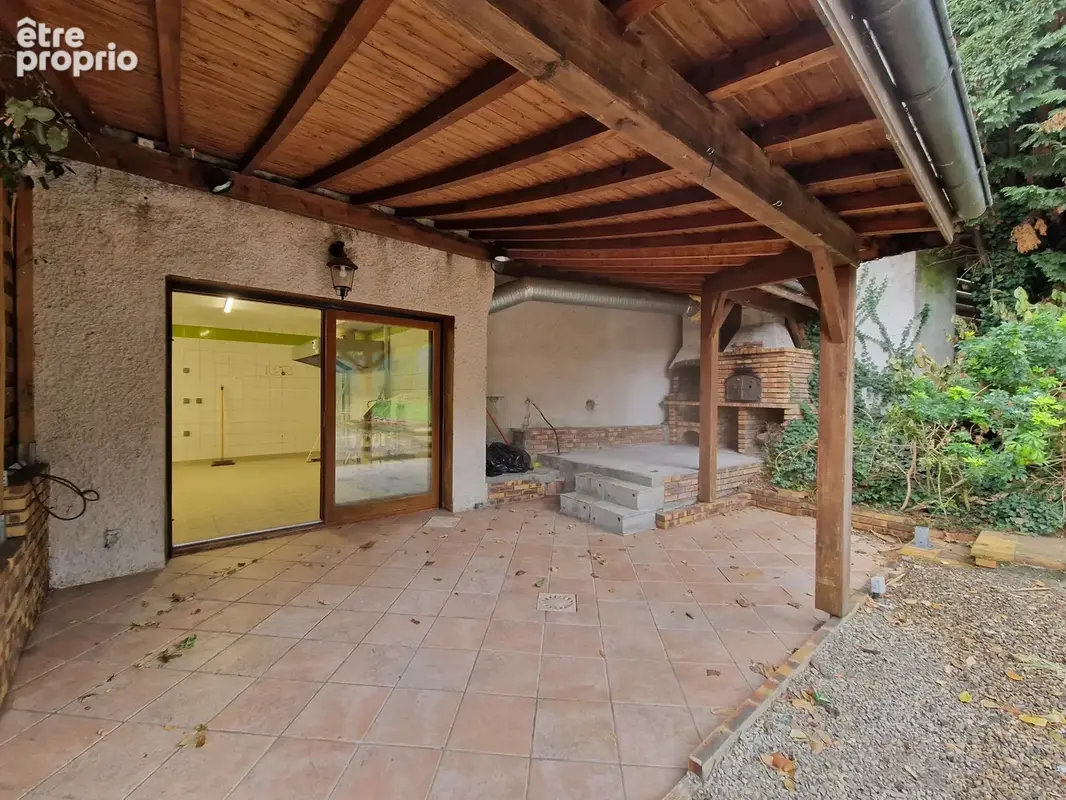 Immeuble à ORLIÉNAS - photo 17