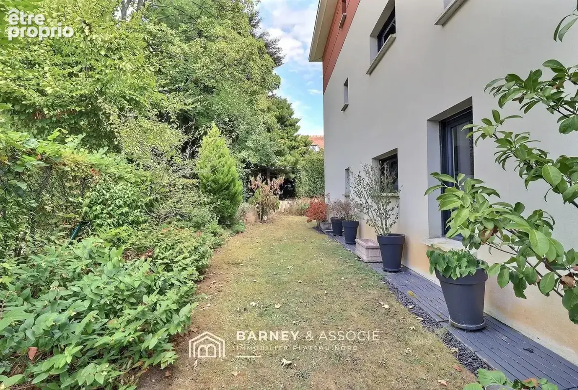 Appartement 82 m² à Mont-Saint-Aignan  - photo 8