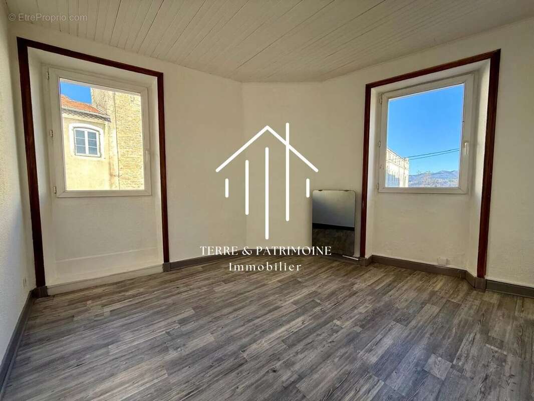 Appartement à AUBENAS