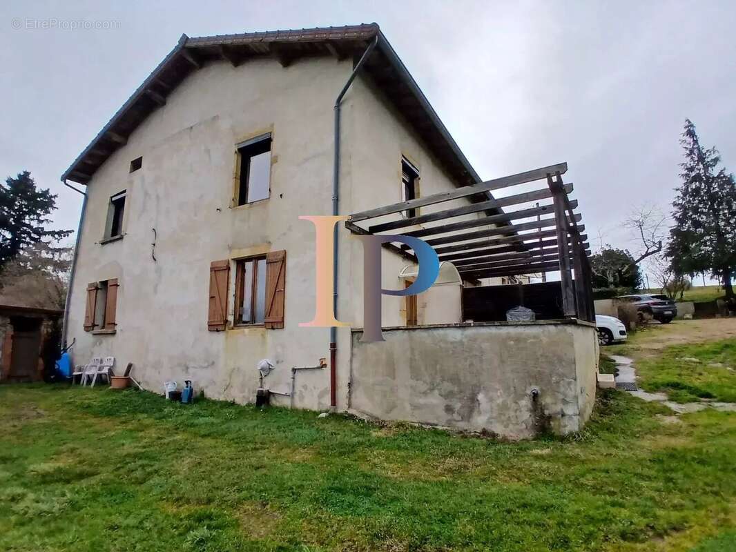 Maison à CHARLIEU
