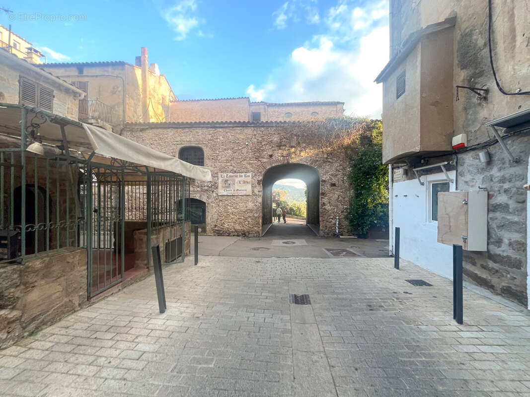 Commerce à PORTO-VECCHIO