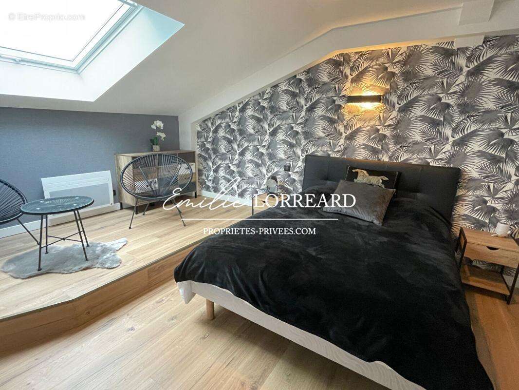 Maison à MONTFORT-LE-GESNOIS