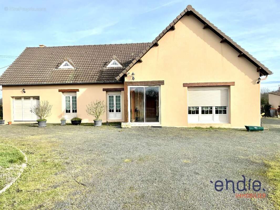 Maison à MONCONTOUR