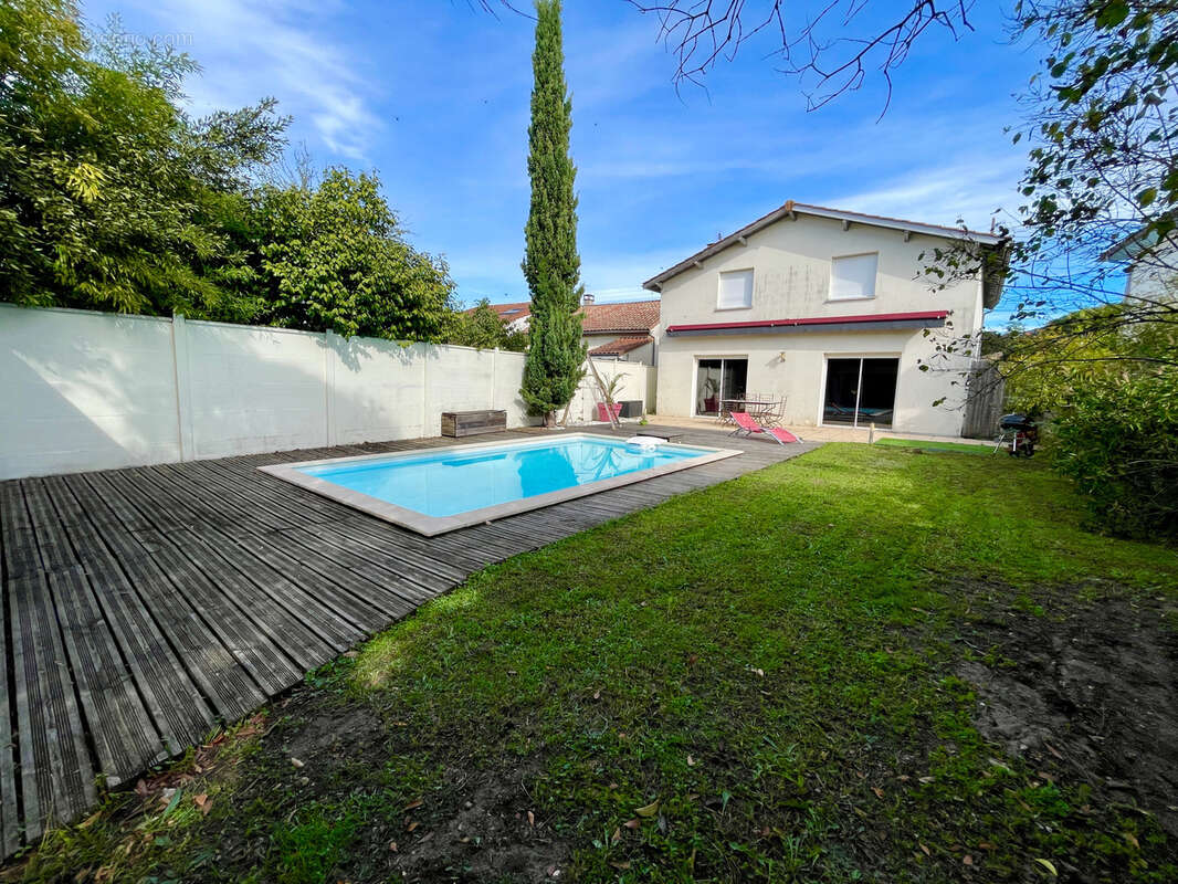 Maison à MERIGNAC