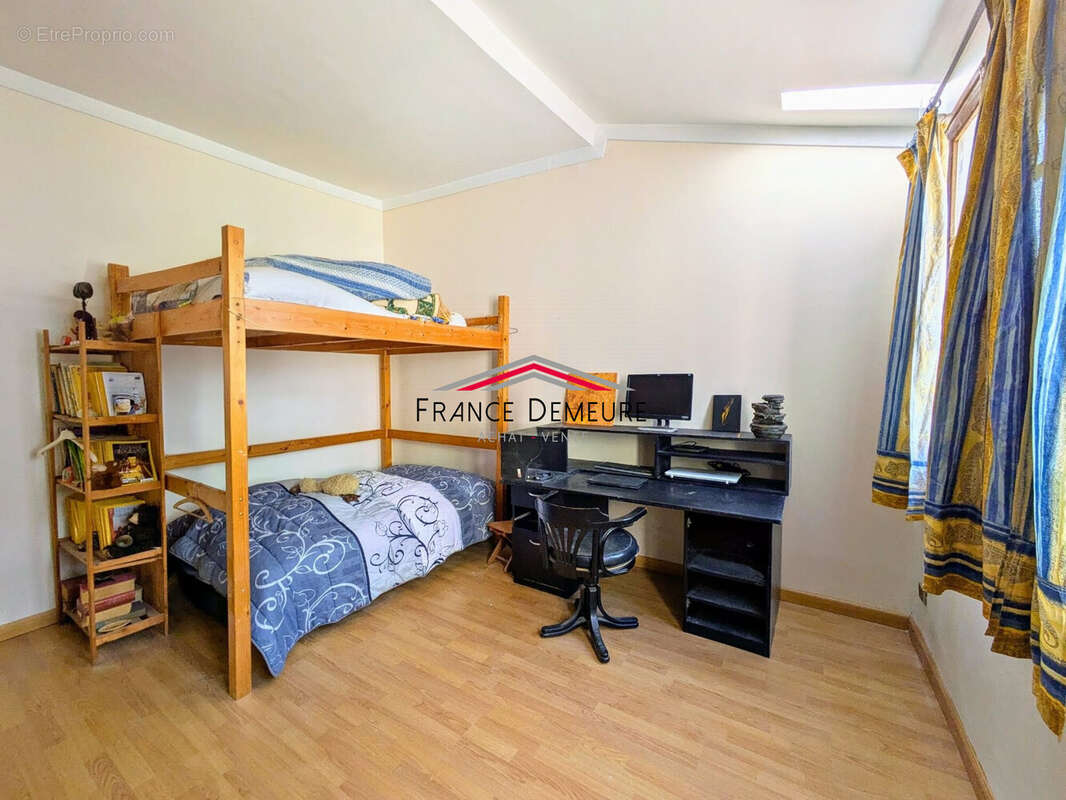 Maison 127 m² à Saint-Leu-La-Foret  - photo 8