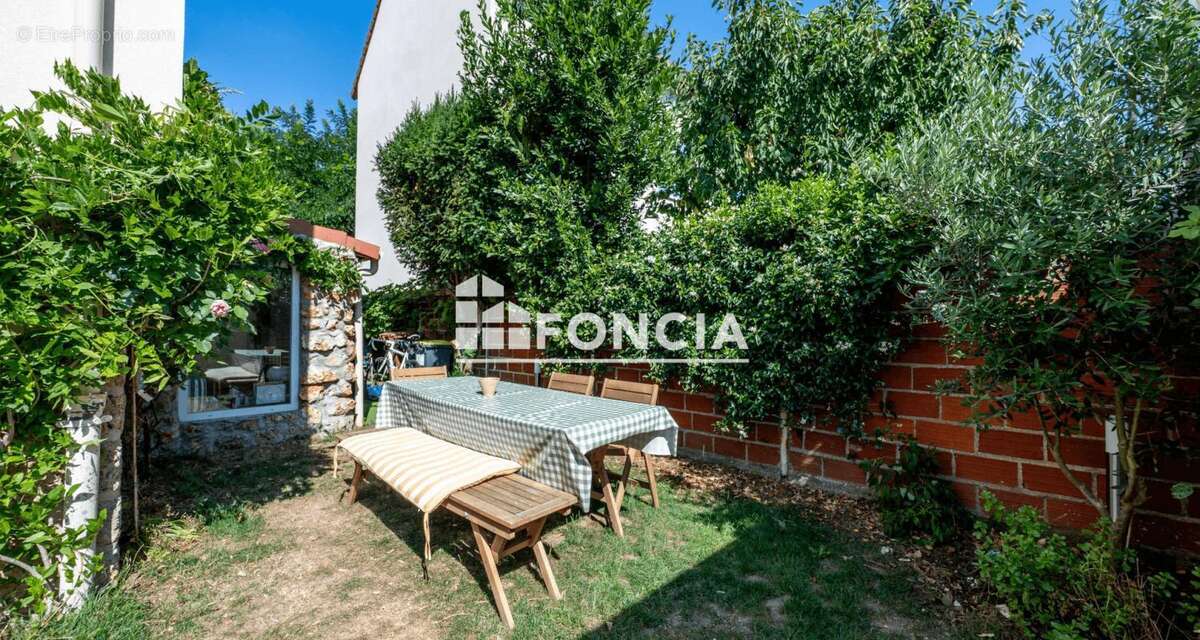 VERSAILLES - Porchefontaine – Maison de 107,12 m² entièrement refaite à neuf - photo 5