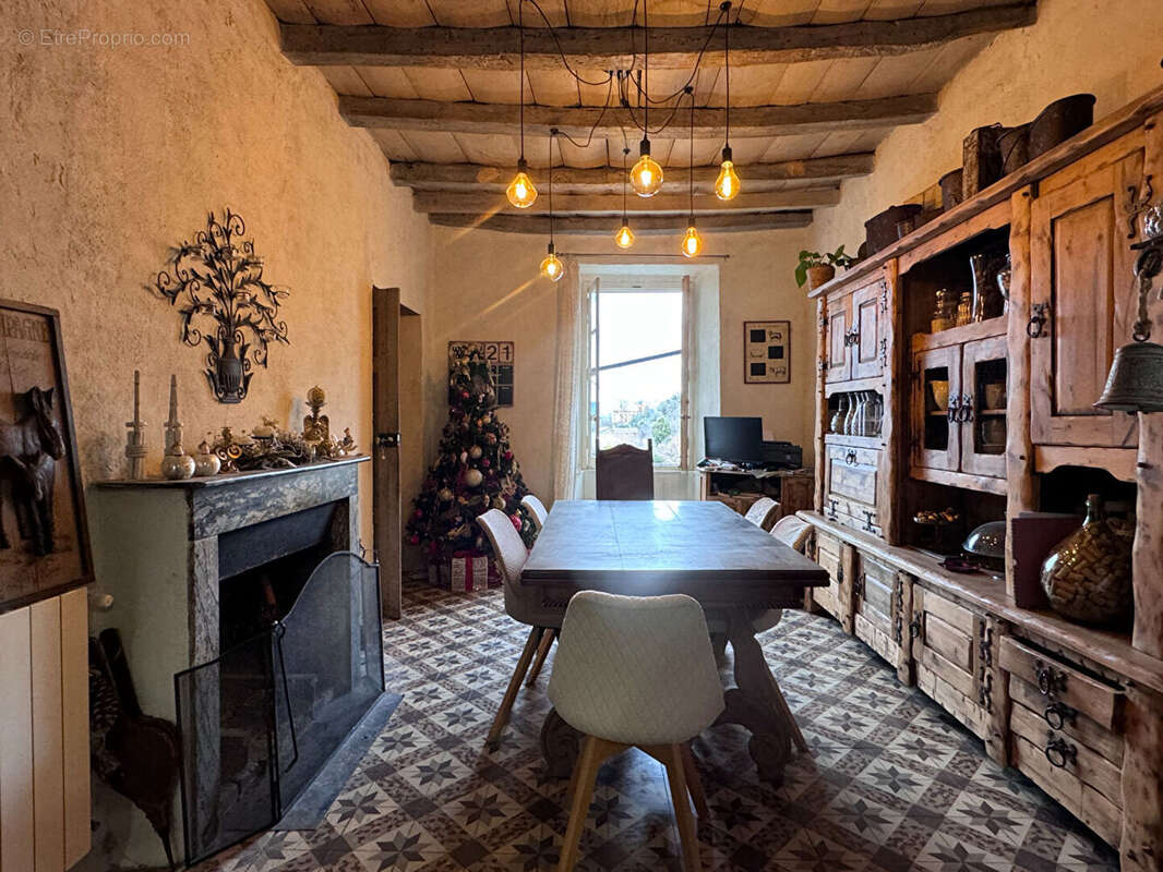 Maison à CASTELLO-DI-ROSTINO