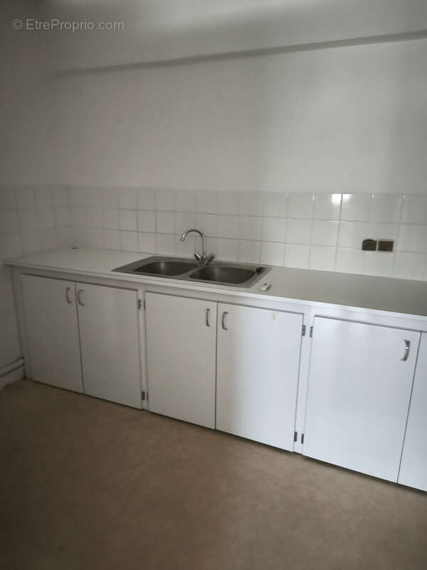 Appartement à SAINT-YRIEIX-LA-PERCHE