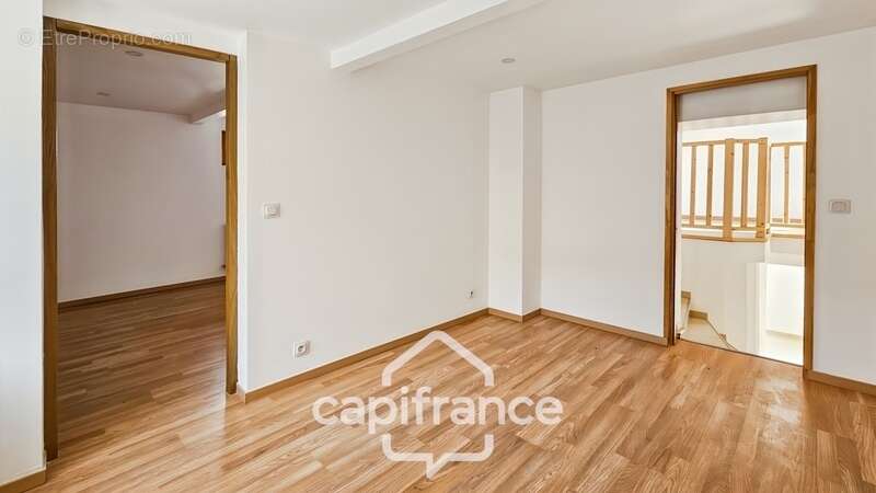 Maison familiale proche Dammartin-en-Goële entièrement rénovée- 115 m² -jardin-Au calme - photo 7