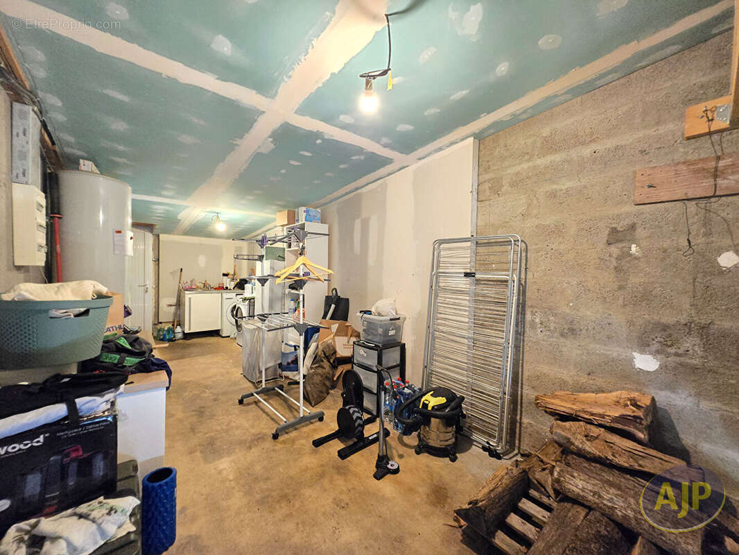 SAINT-JEAN-BREVELAY : Maison T5 dans le bourg, entièrement rénovée  - 20 min de Vannes ? DPE C ? Uniquement chez AJP ! - photo 15