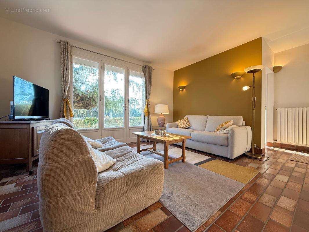 Maison à VAUX-SUR-MER