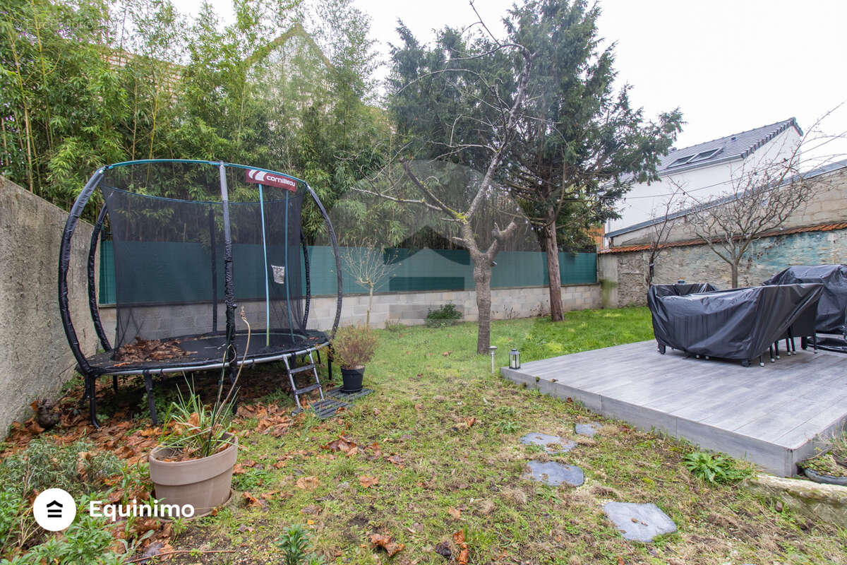 Maison à SAINT-MAUR-DES-FOSSES