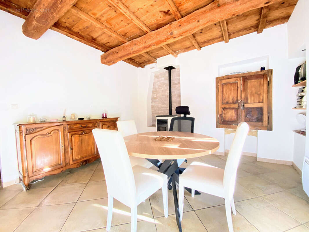 Maison à SAINT-GENIES-DE-COMOLAS