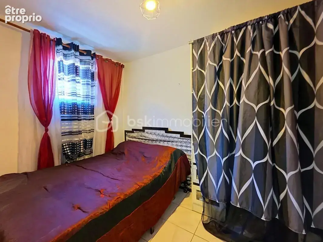 Maison de 5 pièces avec 3 chambres et sa dépendance meublée - photo 8